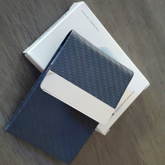 MaxGear Business Card Holder, PU Leather Business Card Case Pocket Card Holders - Picture 4 of 5